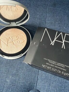 NARS Luminizing Powder - Champagne Beige Shimmer